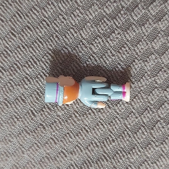 1994 Polly Pocket Bluebird Wonderful Wedding Party Man Figure in Grey Suit - Picture 2 of 4